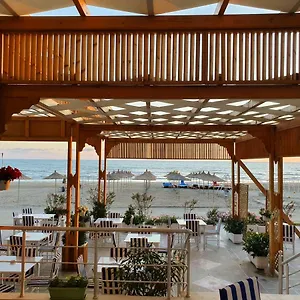 https://hotel-kamomil.albaniahotels.org